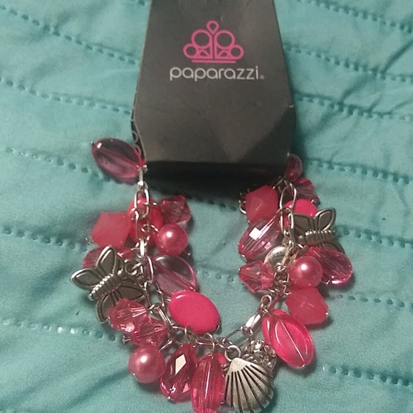 Bracelets - Picture 5 of 7